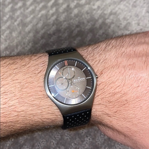 SOLD Skagen Mens Watch - Picture 8 of 8